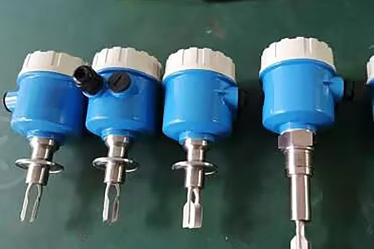 液位開(kāi)關(guān)帶負(fù)載吸合后打不開(kāi)是什么原因？